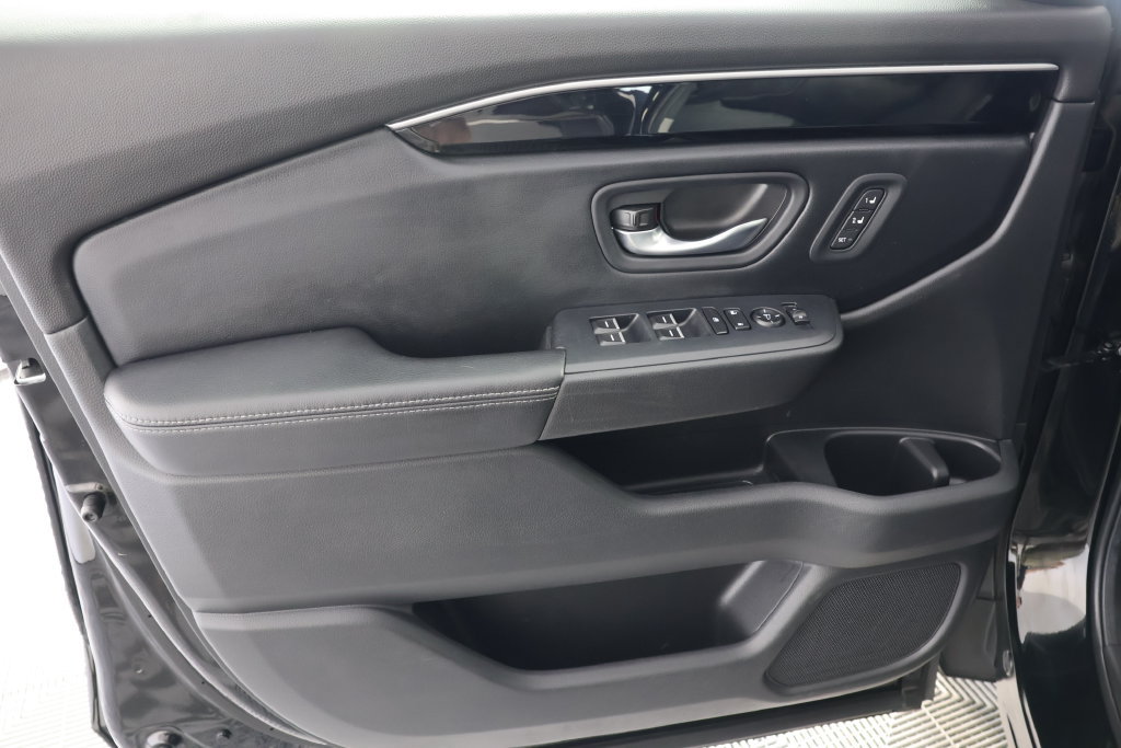 Used 2025 Honda Pilot EX-L image 27