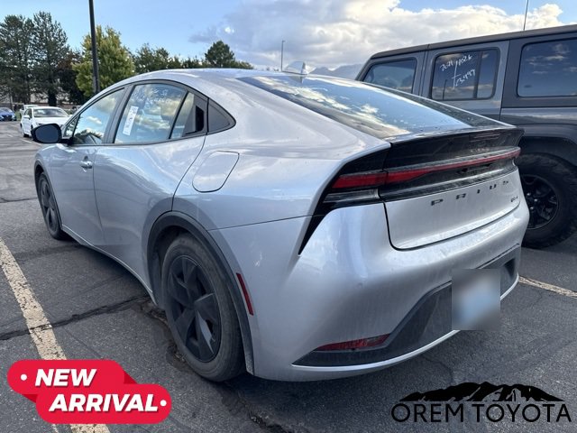 Used 2025 Toyota Prius LE FWD image 14