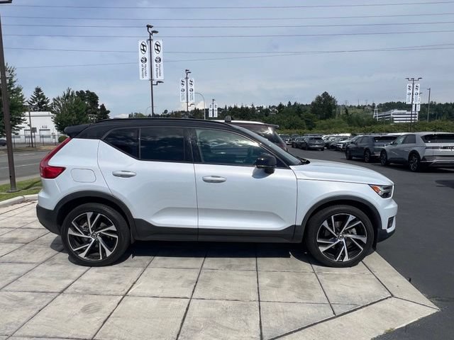 Used 2020 Volvo XC40 T5 R-Design AWD/4WD image 6