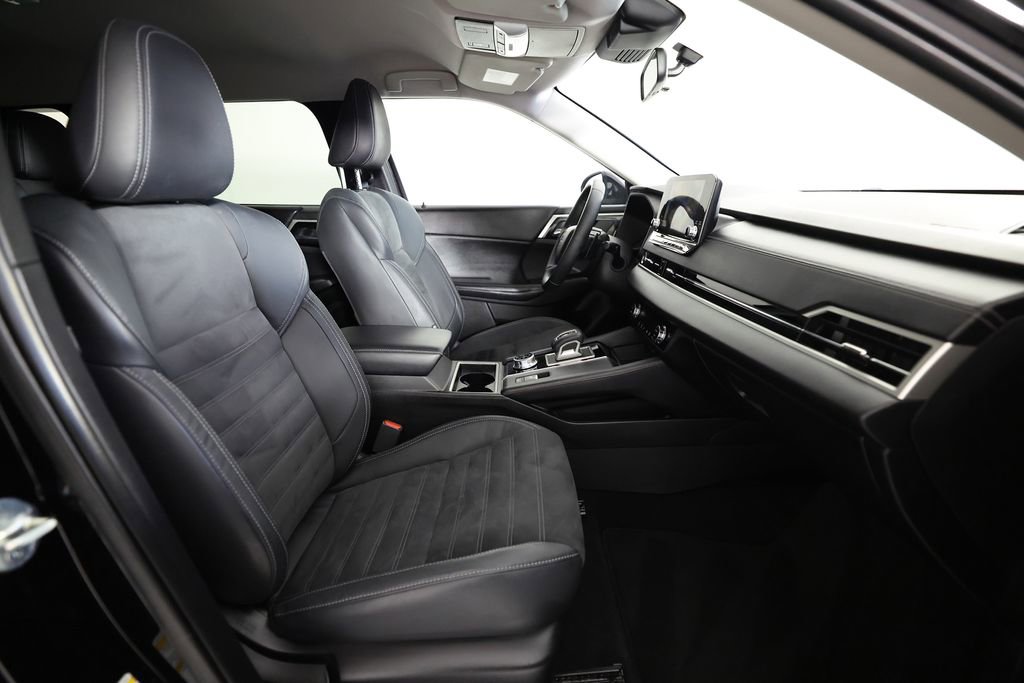 Used 2022 Mitsubishi Outlander SE image 10