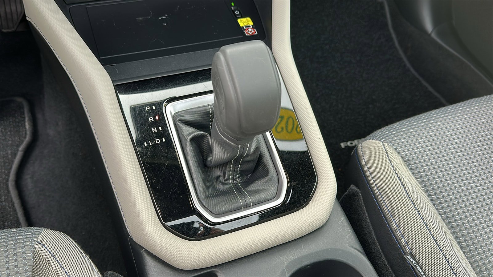 Used 2025 Subaru Forester Premium image 18
