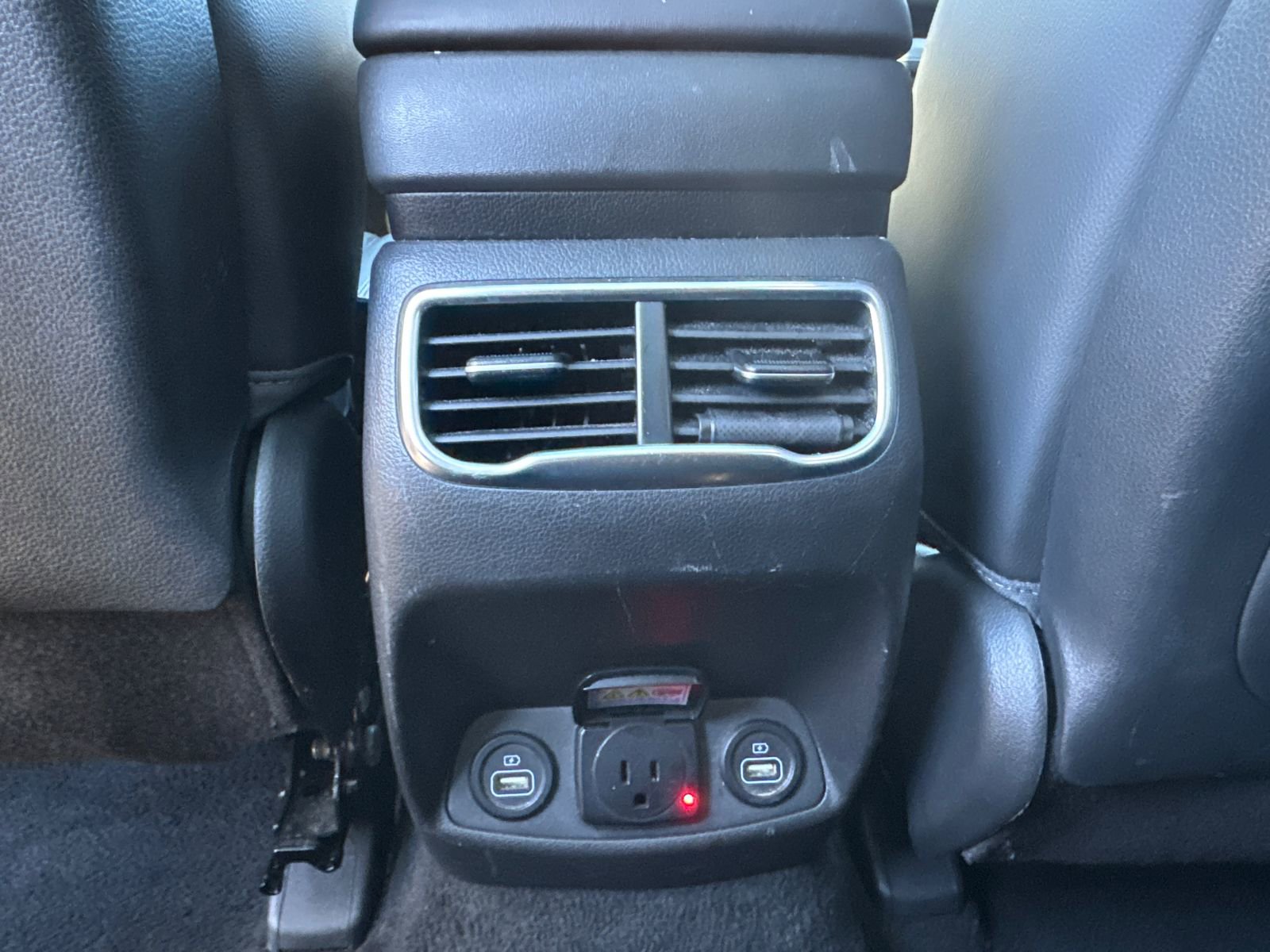 Used 2023 Hyundai Santa Fe Limited image 25