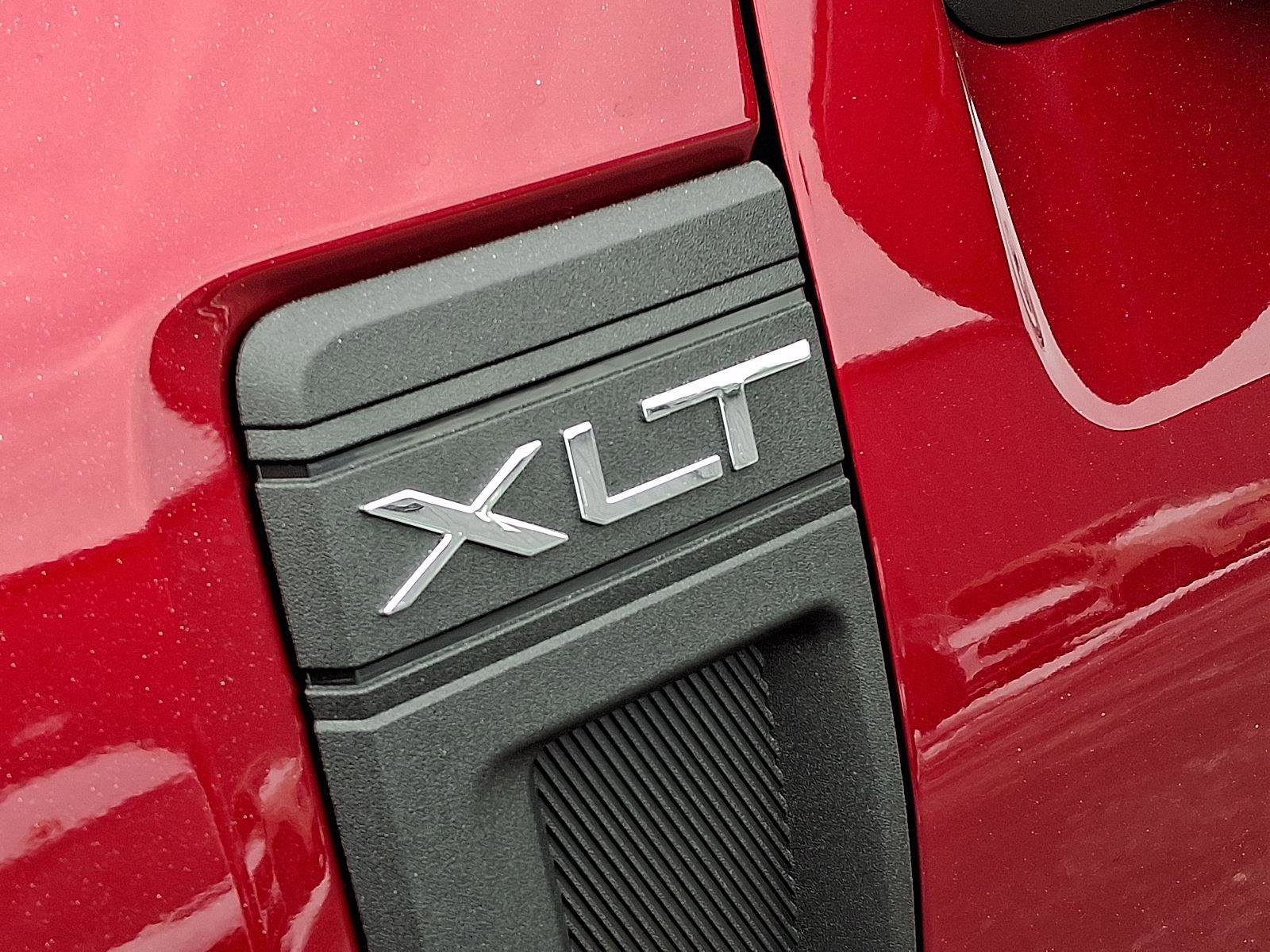 New 2025 Ford Maverick XLT w/ Equipment Group 301A image 17