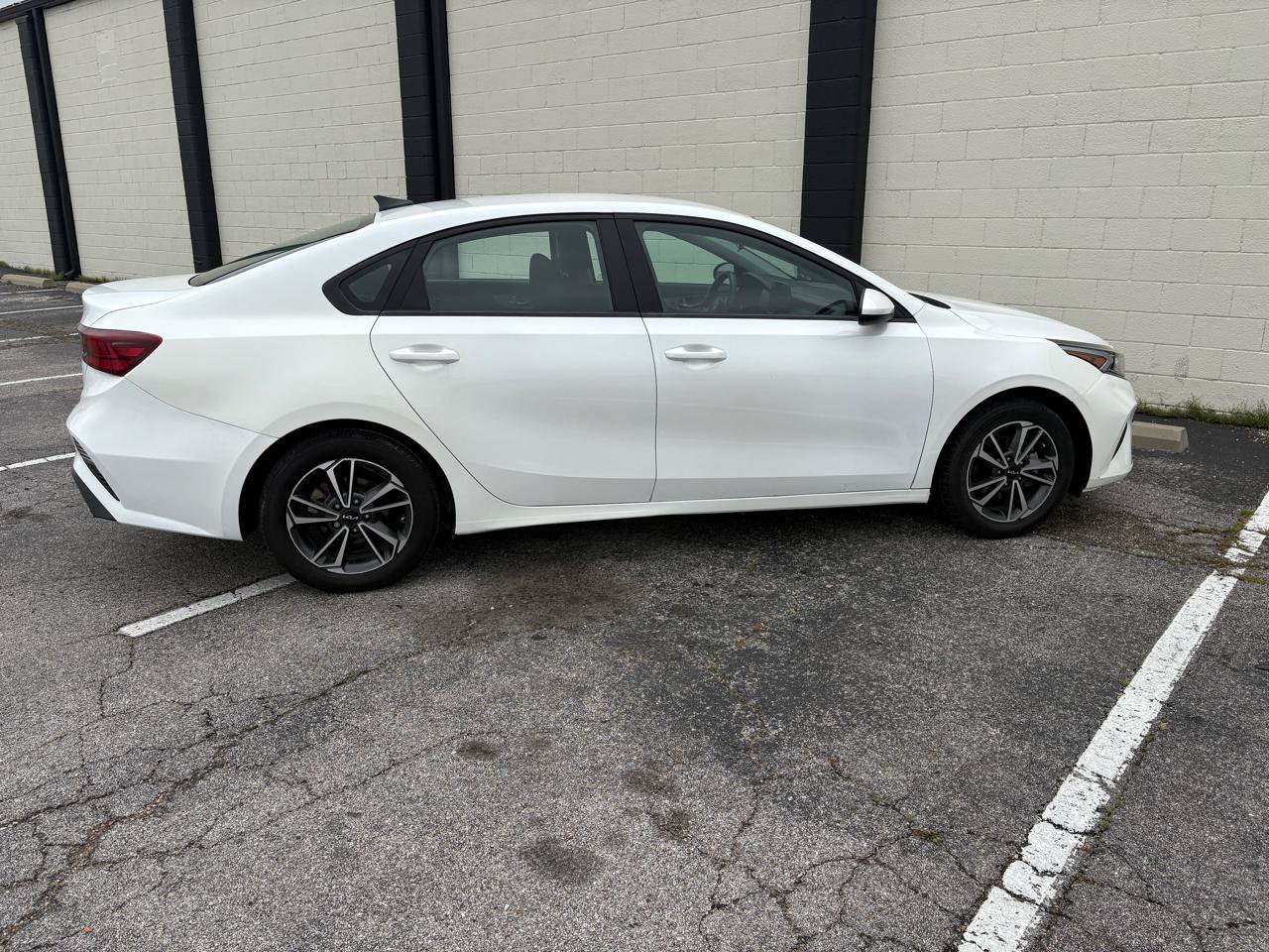 Used 2023 Kia Forte LXS FWD image 4