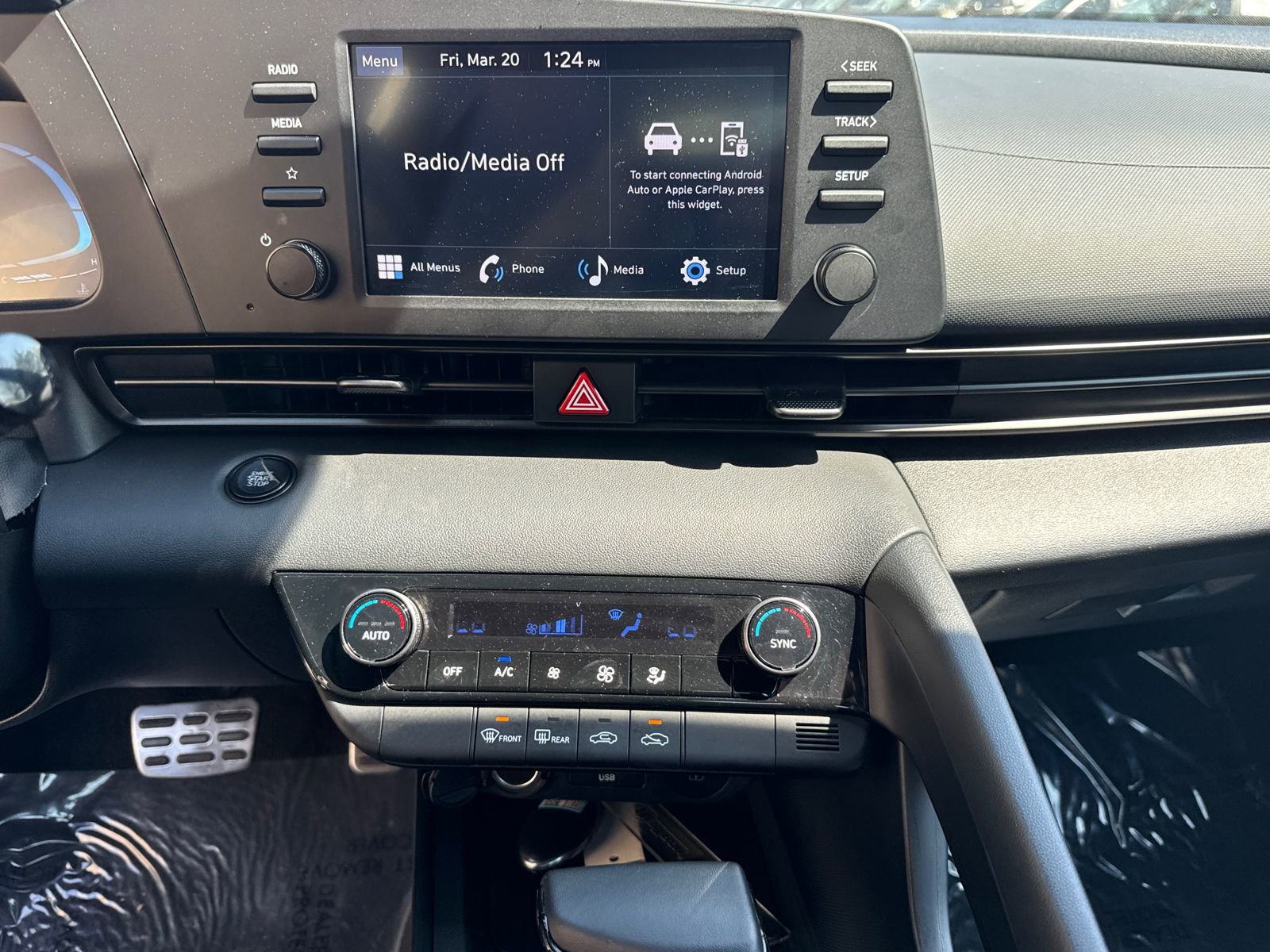 Used 2025 Hyundai Elantra Sport image 28