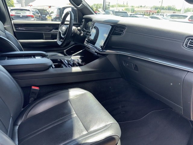 Used 2024 Jeep Wagoneer L 4WD image 18