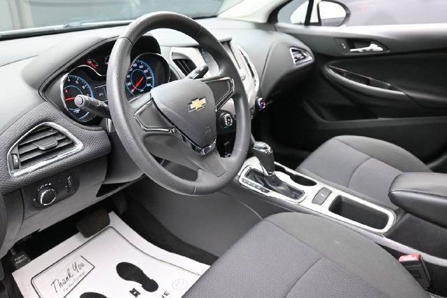 Used 2017 Chevrolet Cruze LS FWD image 14