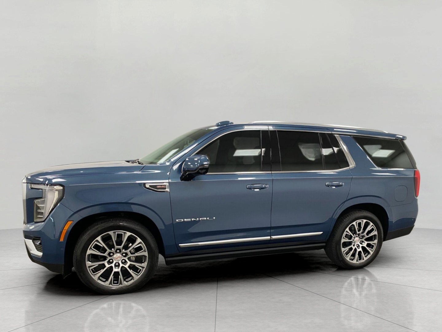 Used 2026 GMC Yukon Denali w/ Denali Reserve Package AWD/4WD image 10