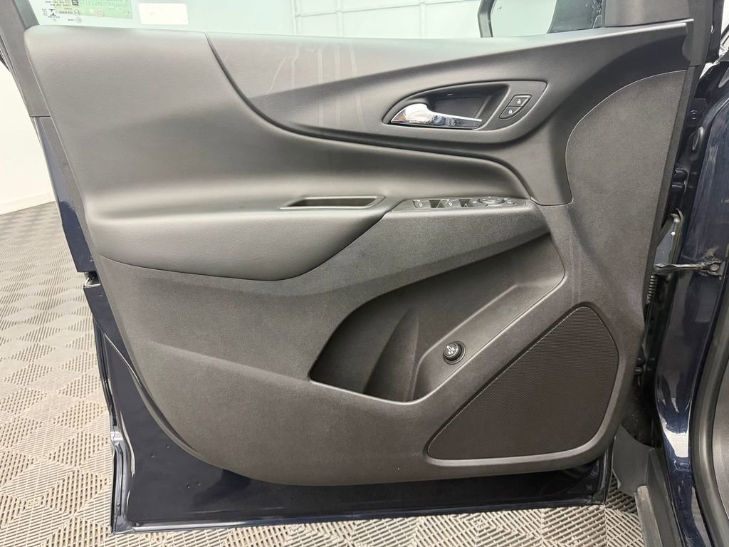 Used 2021 Chevrolet Equinox LT AWD/4WD image 19