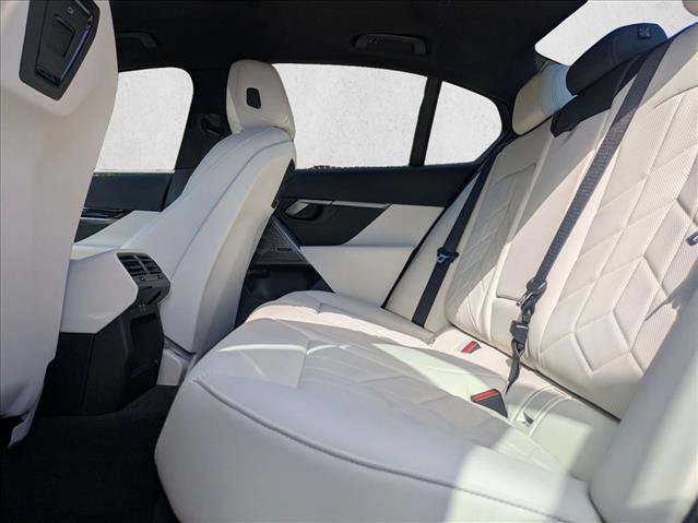 Used 2026 BMW i5 eDrive40 AWD/4WD image 17
