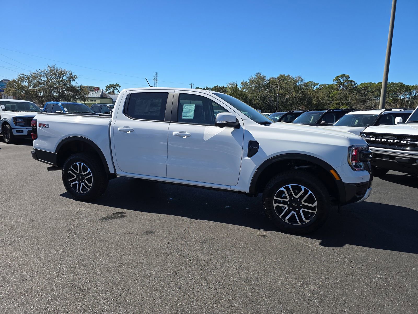 New 2025 Ford Ranger Lariat w/ FX4 Off-Road Package AWD/4WD image 2