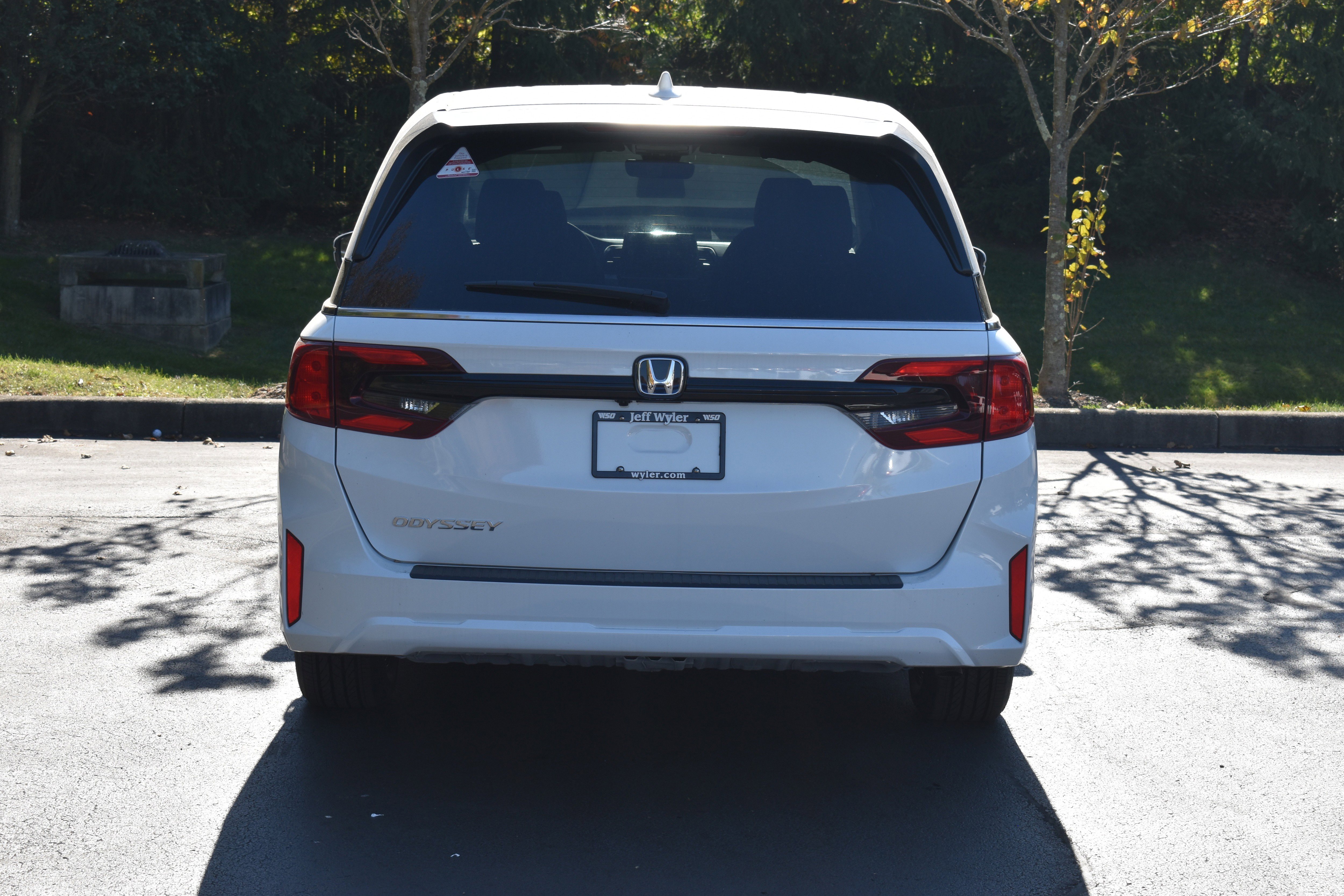 New 2026 Honda Odyssey EX-L image 7