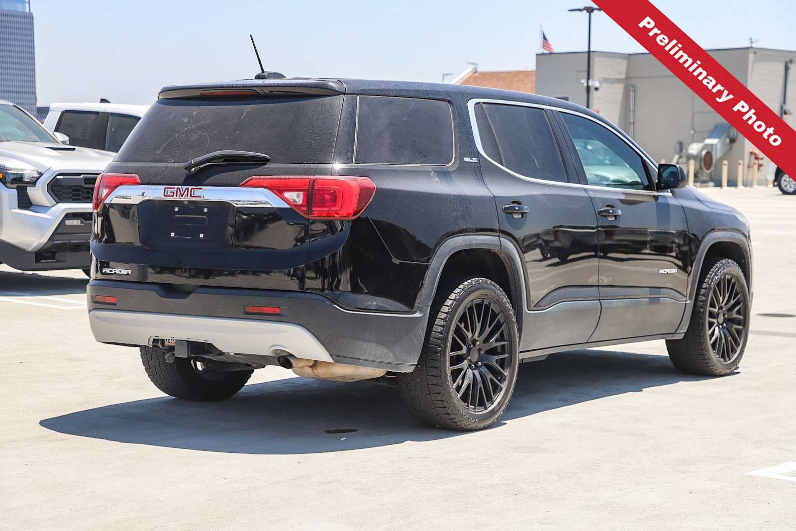 Used 2019 GMC Acadia SLE FWD image 6