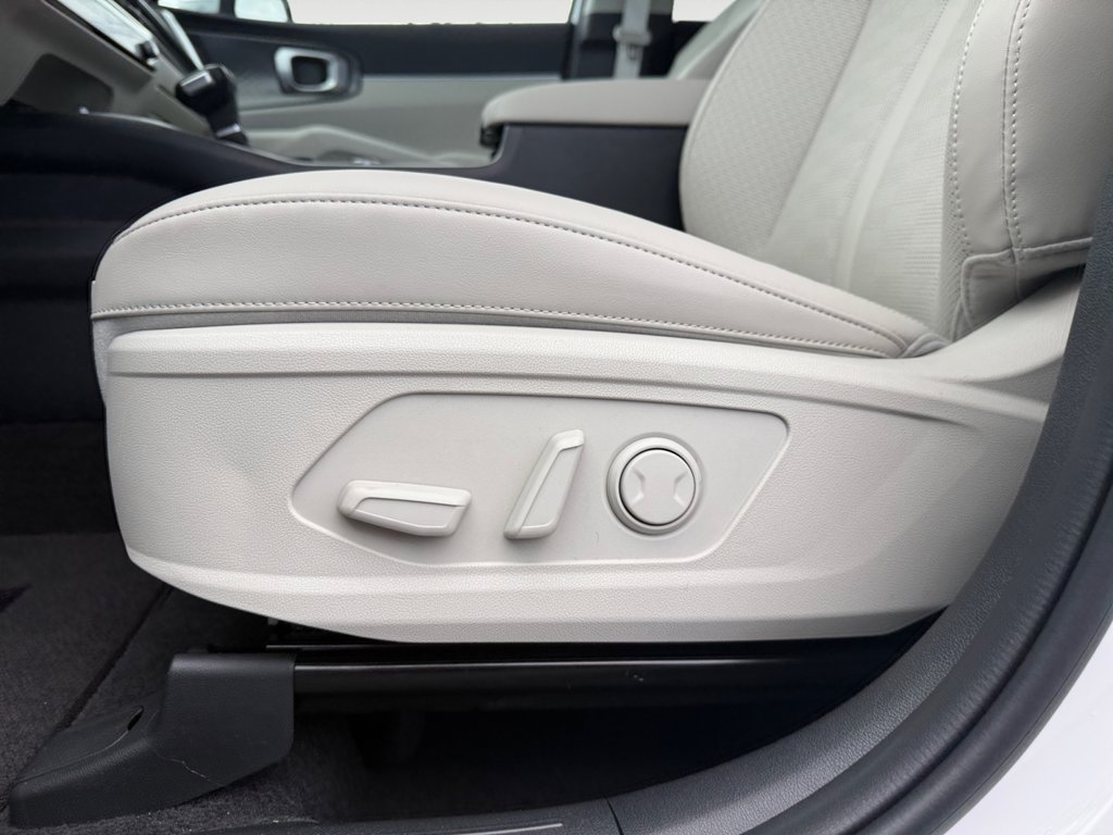 New 2026 Kia Sorento EX AWD/4WD image 17
