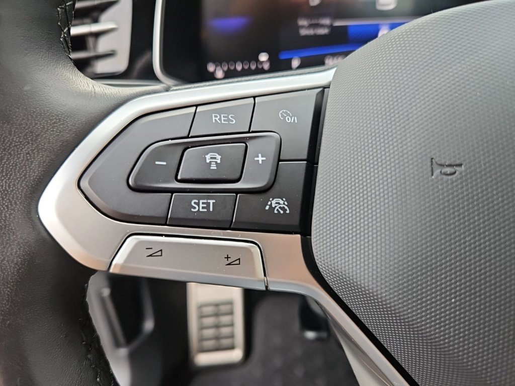 Used 2025 Volkswagen Jetta Sport FWD image 11