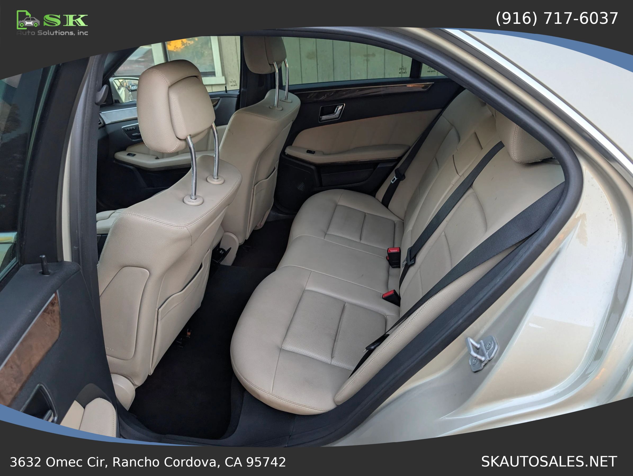 Used 2010 Mercedes-Benz E 350 4MATIC Sedan image 25