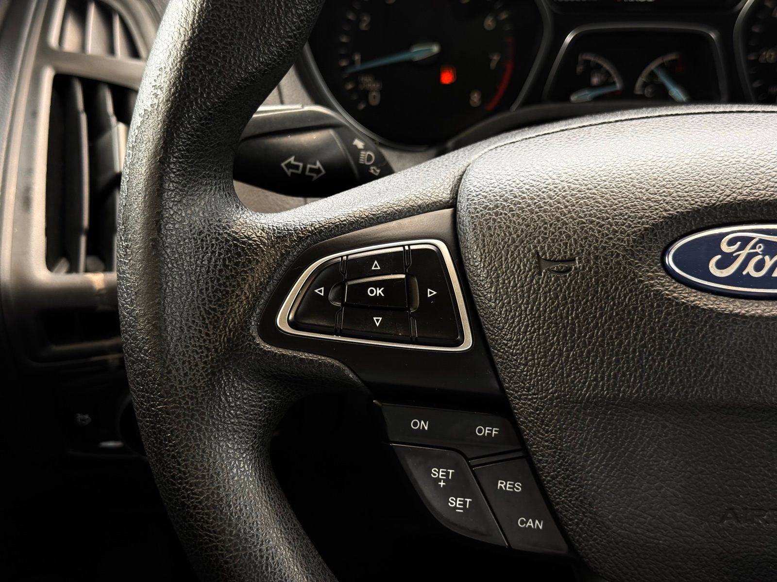 Used 2015 Ford Focus SE image 29