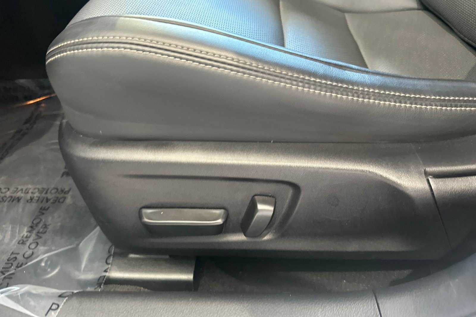 Certified 2023 Lexus IS 300 w/ Comfort Package RWD image 14