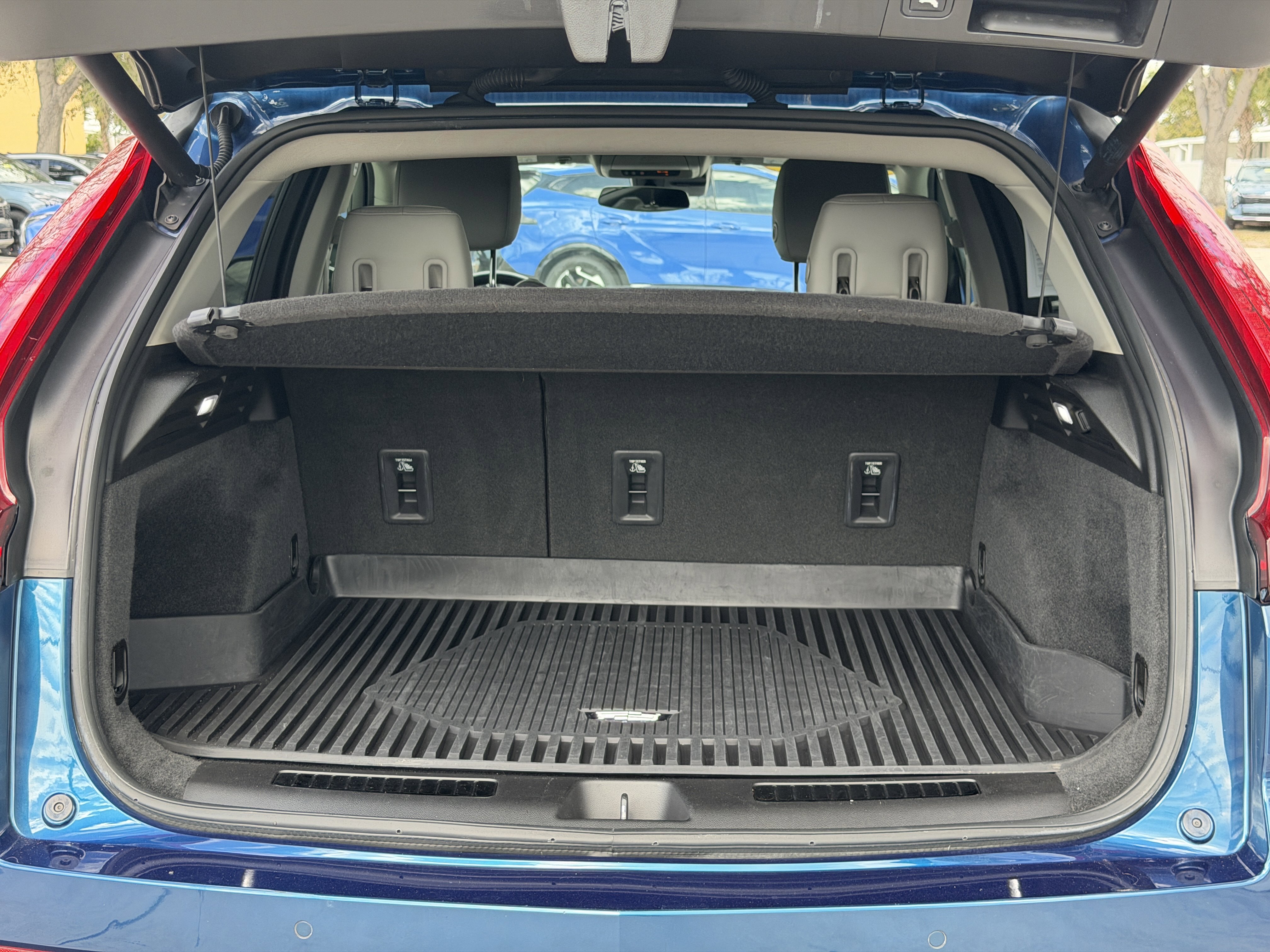 Used 2019 Cadillac XT4 Premium Luxury w/ Driver Assist Package image 11