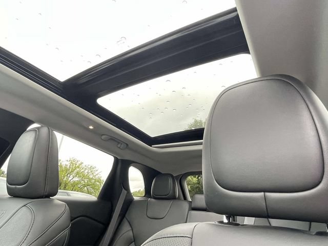 Used 2023 Jeep Cherokee Altitude Lux w/ Lux Elite Package AWD/4WD image 11