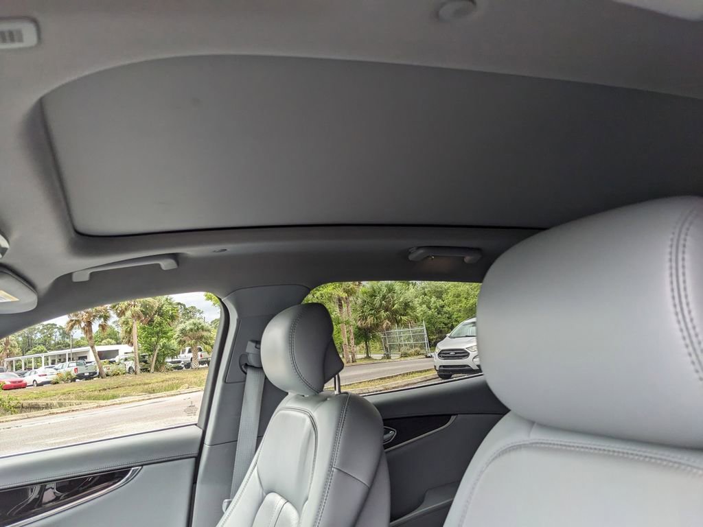 Used 2021 Lincoln Nautilus Reserve w/ Equipment Group 202A image 21