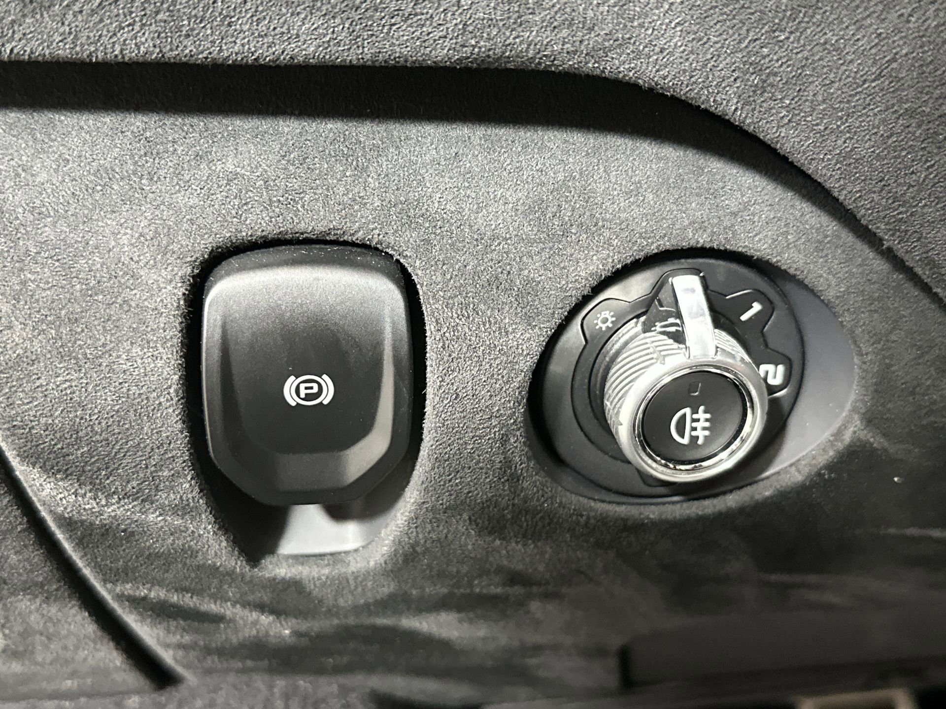 Used 2024 McLaren 750S image 12