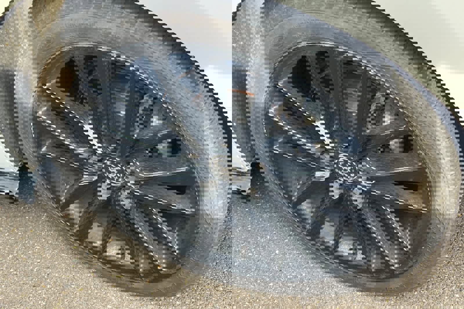 Used 2021 Toyota Camry XSE image 18