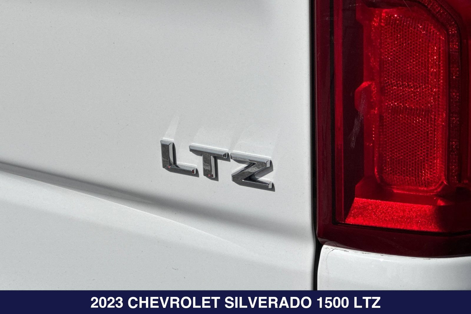 Used 2023 Chevrolet Silverado 1500 LTZ w/ LTZ Convenience Package II AWD/4WD image 27