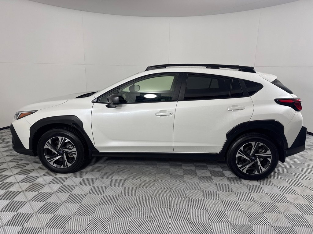 Used 2024 Subaru Crosstrek 2.0i Premium image 9