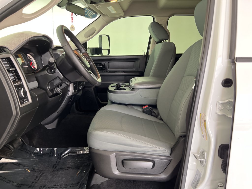 Used 2017 RAM 2500 Tradesman w/ Chrome Appearance Group AWD/4WD image 12