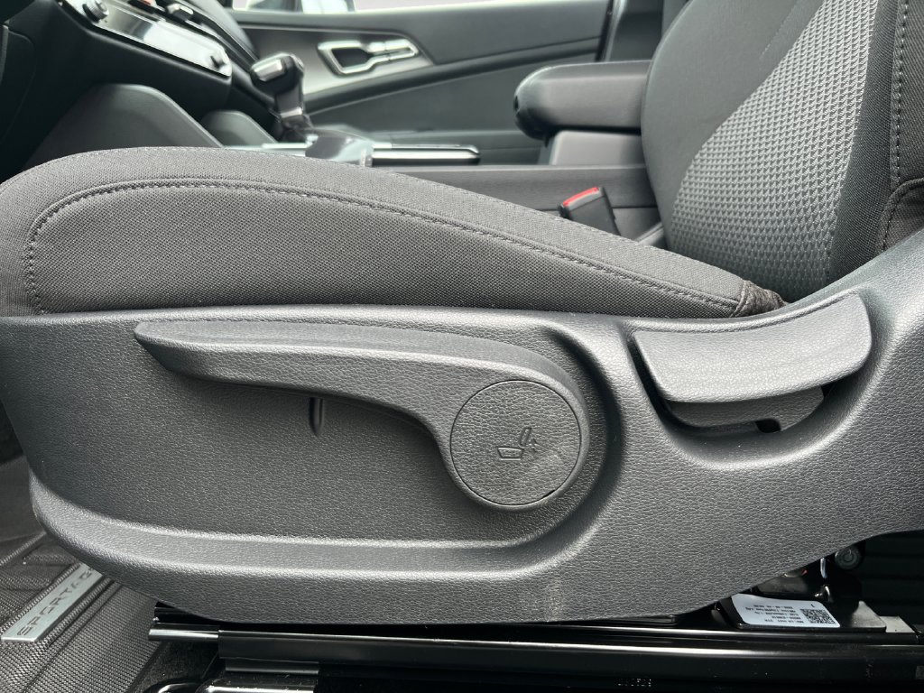 New 2027 Kia Sportage LX FWD image 16