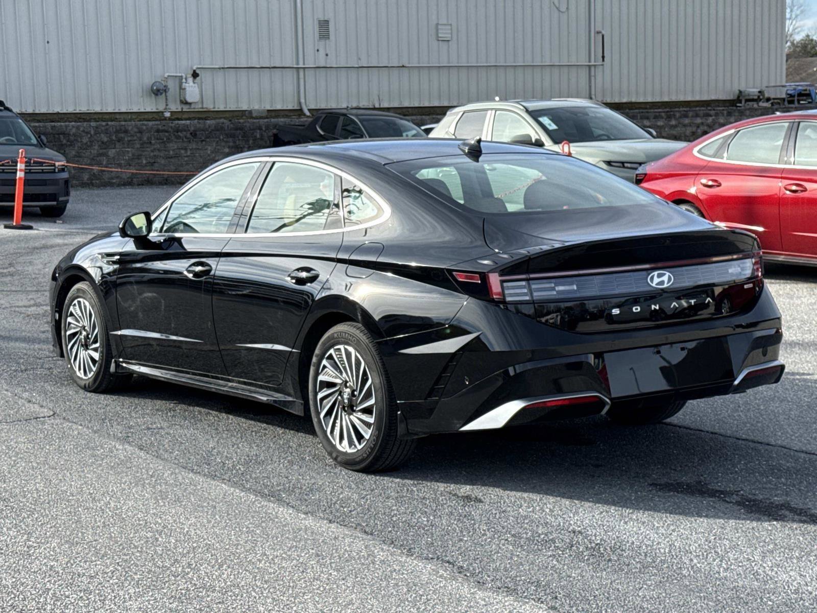 New 2026 Hyundai Sonata Limited FWD image 15