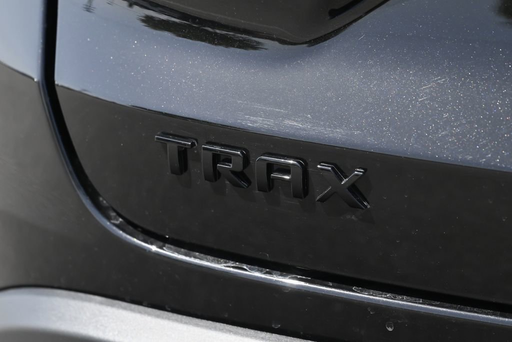 New 2026 Chevrolet Trax LT w/ LPO, Blackout Package FWD image 12