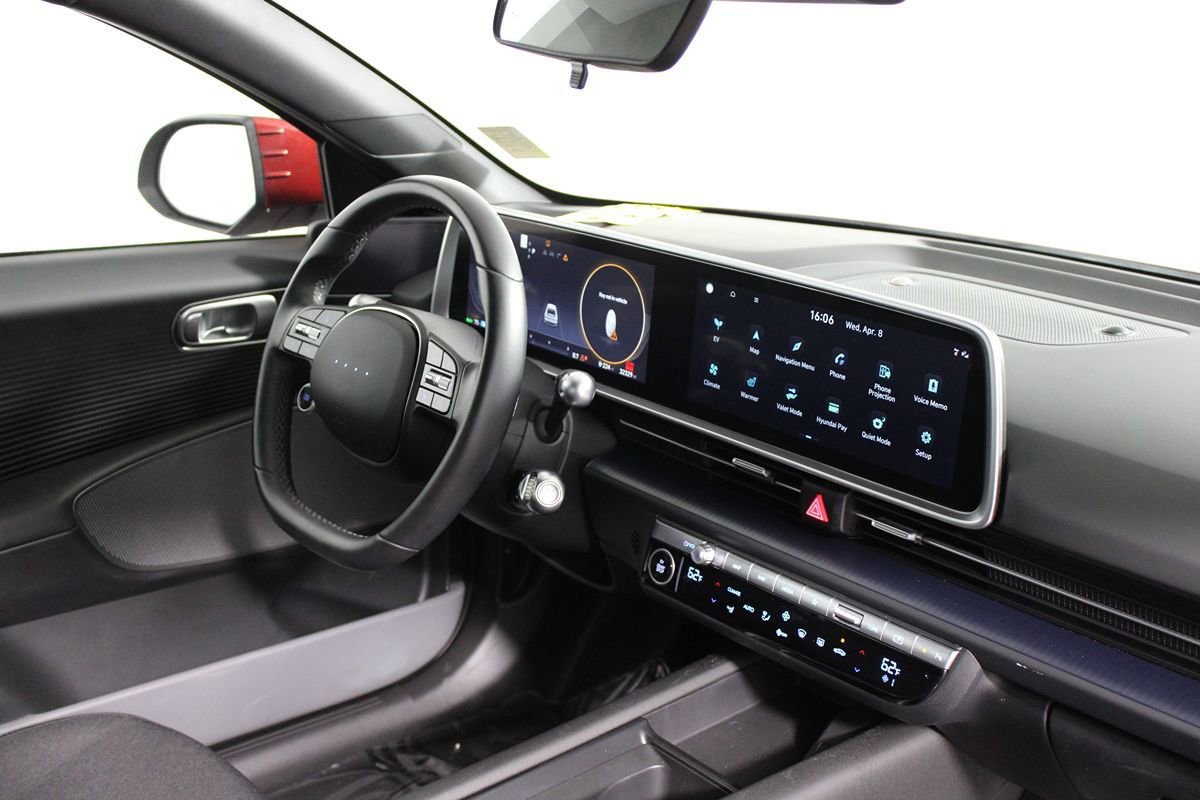 Used 2024 Hyundai Ioniq 6 SE RWD image 11