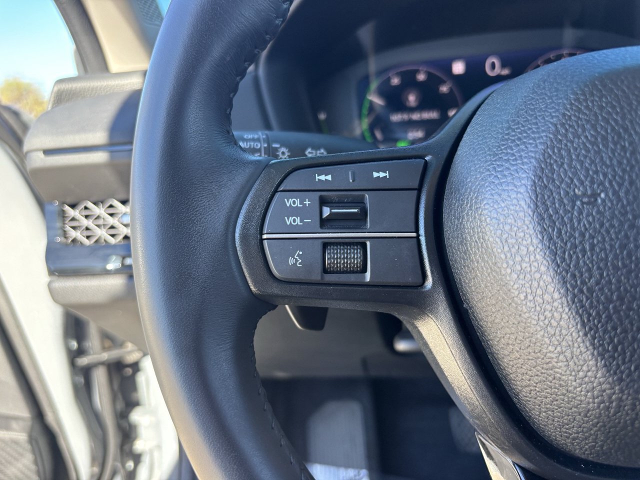 Used 2025 Honda Accord EX-L image 27