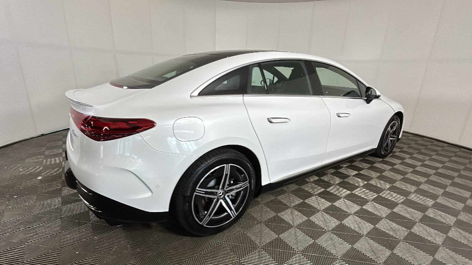Used 2023 Mercedes-Benz EQE 350+ 4MATIC Sedan image 2