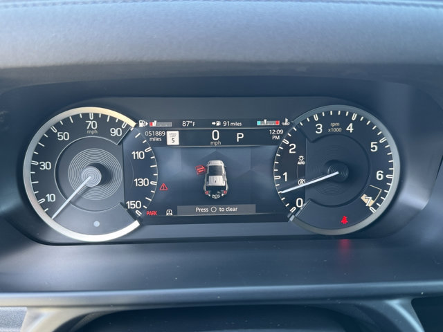 Used 2023 Land Rover Defender 130 X-Dynamic SE image 25