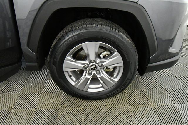 Used 2025 Toyota RAV4 XLE image 17