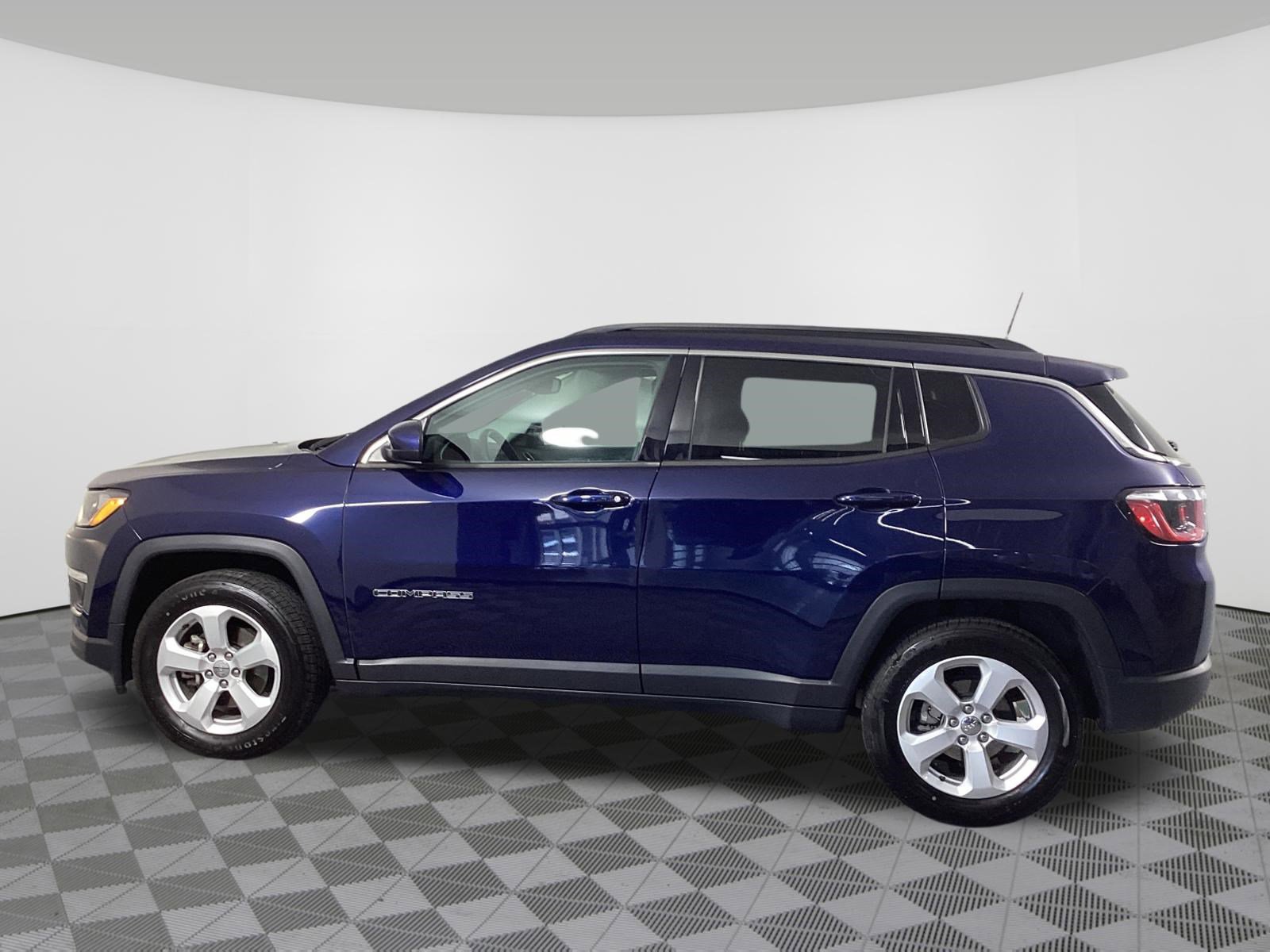 Used 2019 Jeep Compass Latitude image 9