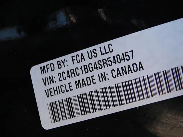 Used 2025 Chrysler Pacifica Select FWD image 23