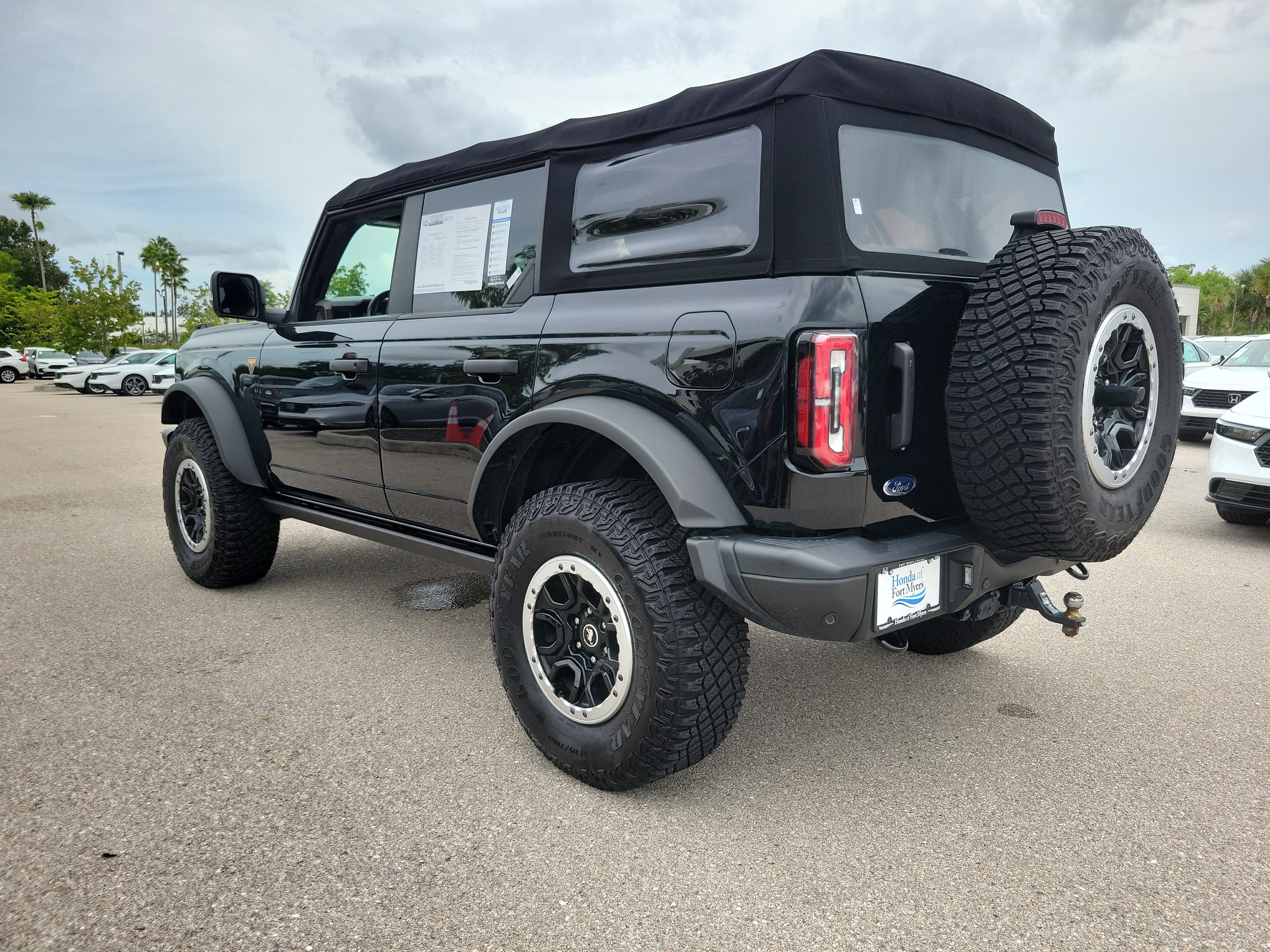 Used 2022 Ford Bronco Badlands AWD/4WD image 4