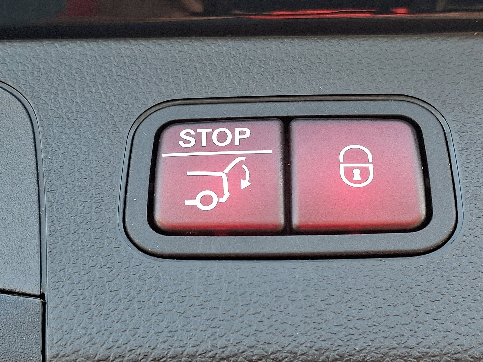 Used 2022 Mercedes-Benz GLC 300 4MATIC SUV image 29