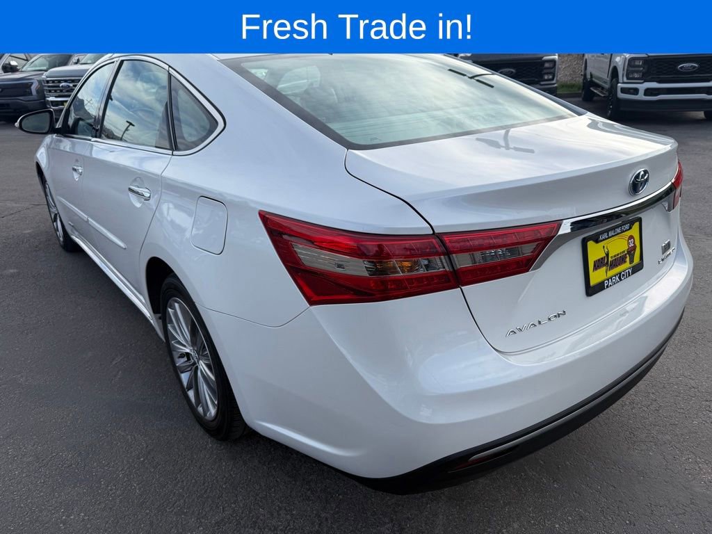 Used 2017 Toyota Avalon Limited w/ Four Season Package image 4