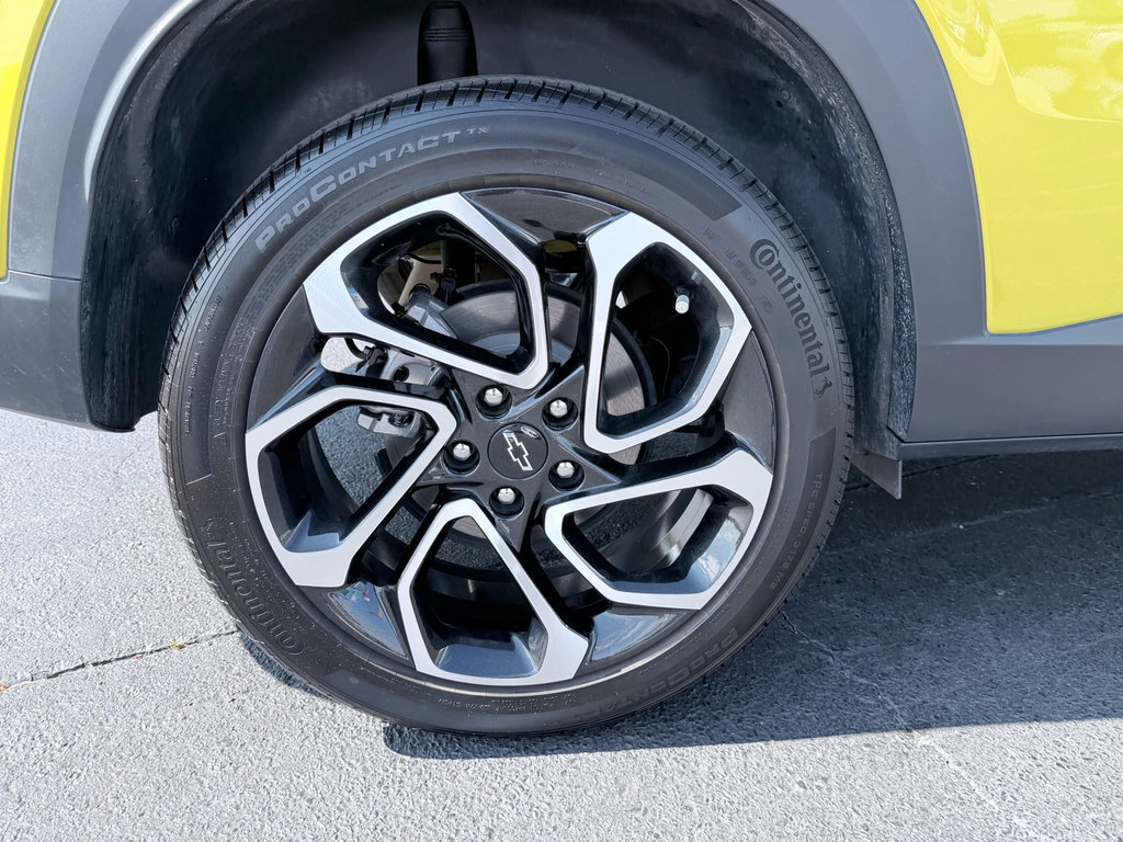 Used 2024 Chevrolet Trax RS w/ Driver Confidence Package FWD image 33
