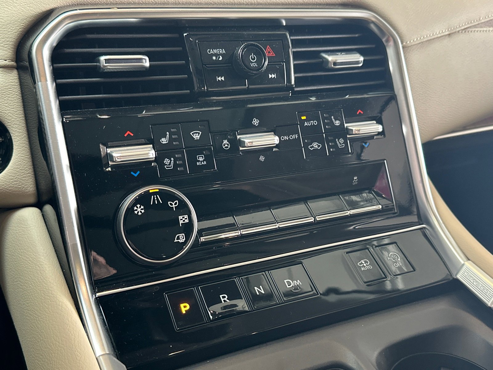 New 2025 Nissan Armada Platinum Reserve w/ Convenience Package image 32