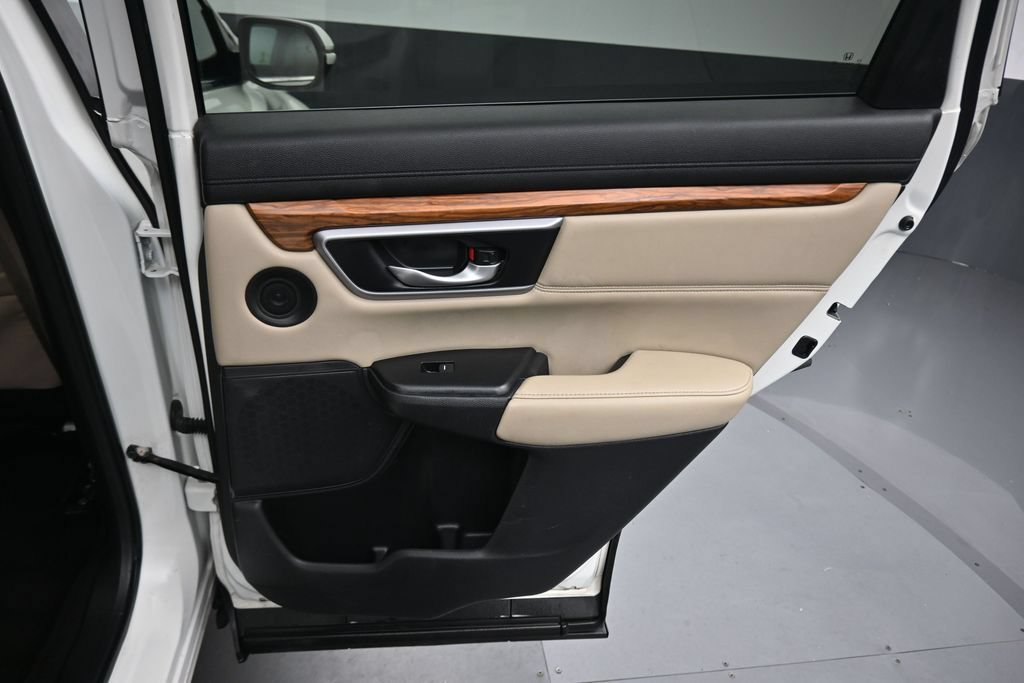 Used 2018 Honda CR-V Touring image 36