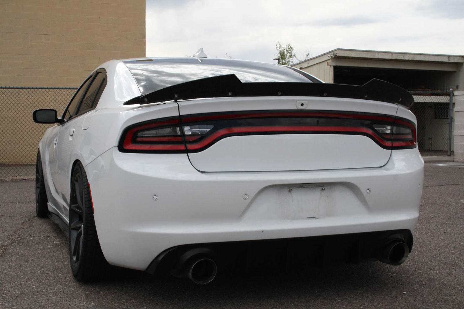 Used 2015 Dodge Charger R/T RWD image 28