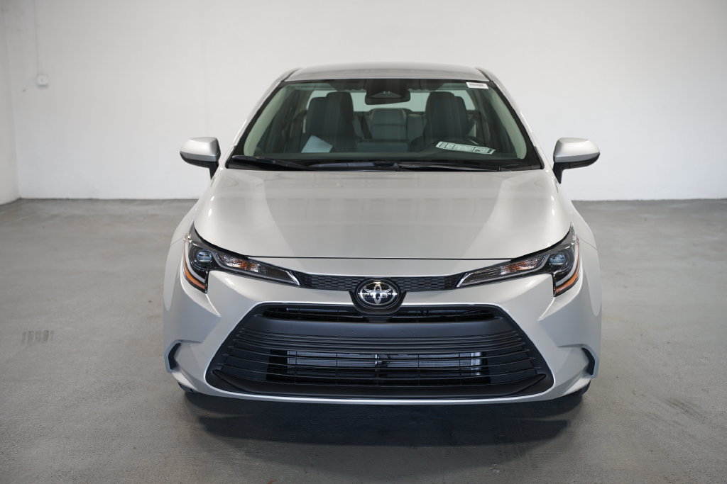 New 2027 Toyota Corolla LE FWD image 2