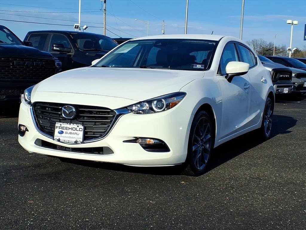 Used 2018 MAZDA MAZDA3 Touring image 3