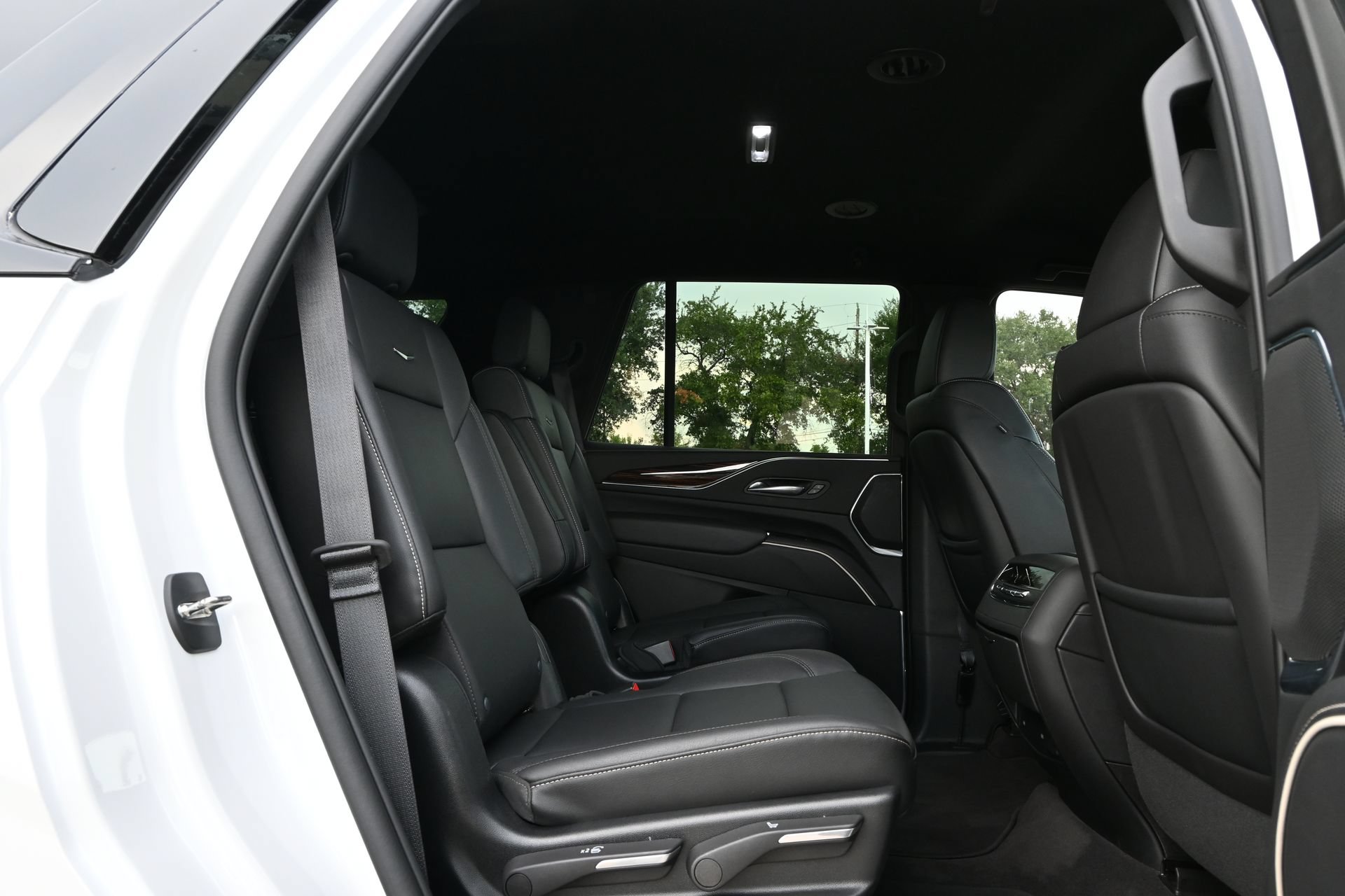 Used 2023 Cadillac Escalade Luxury w/ LPO, Floor Liner Package RWD image 22